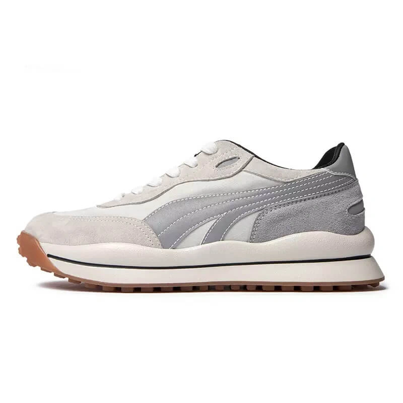 Zapatillas Retro Blancas para Correr: ¡El Espíritu Forrest Gump, Estilo Zorro Ártico! Comodidad y Aventura en Cada Paso.
